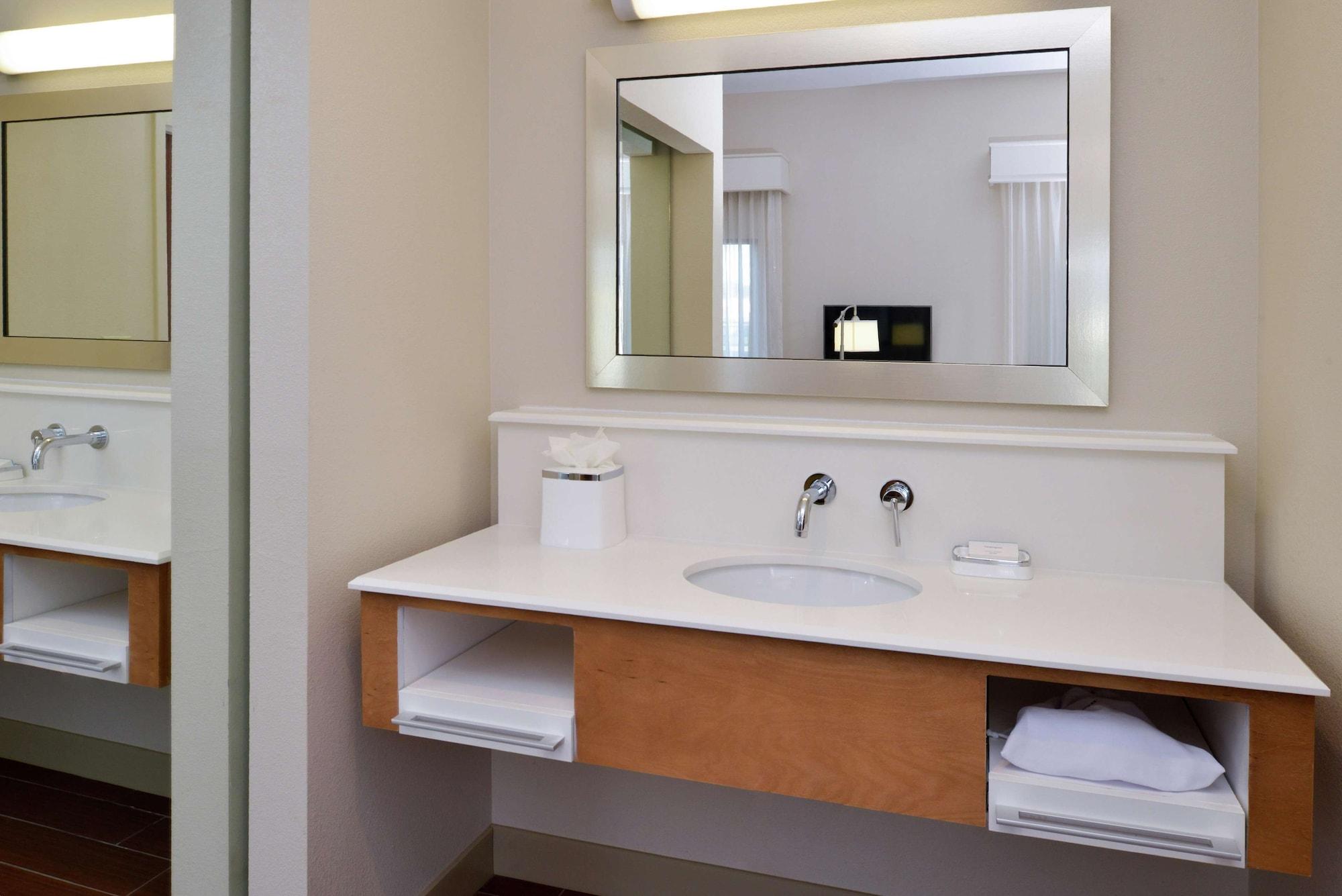 Hampton Inn & Suites By Hilton Lonoke Exteriör bild
